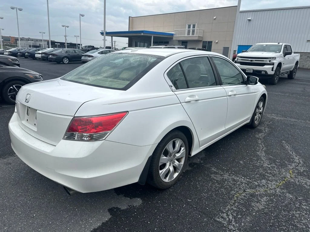 Used 2010 Taffeta White Honda EX-L image 3