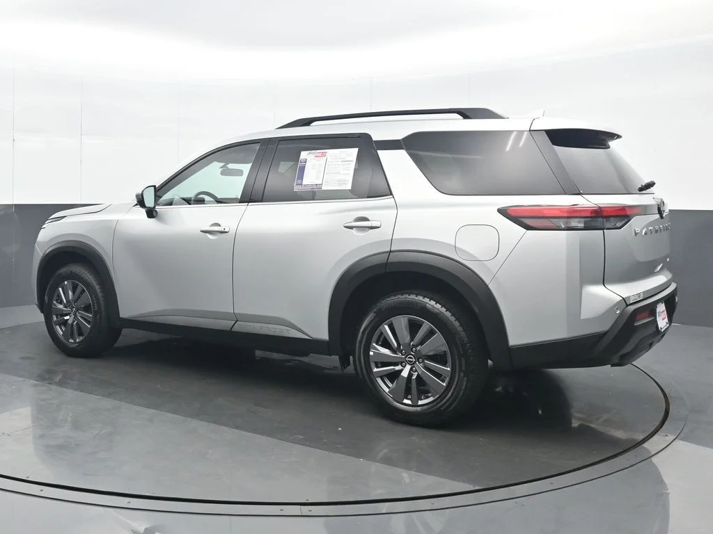 Used 2025 Silver Nissan SV image 4