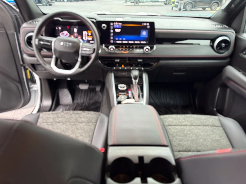 Used 2024 Summit White Chevrolet Z71 image 14