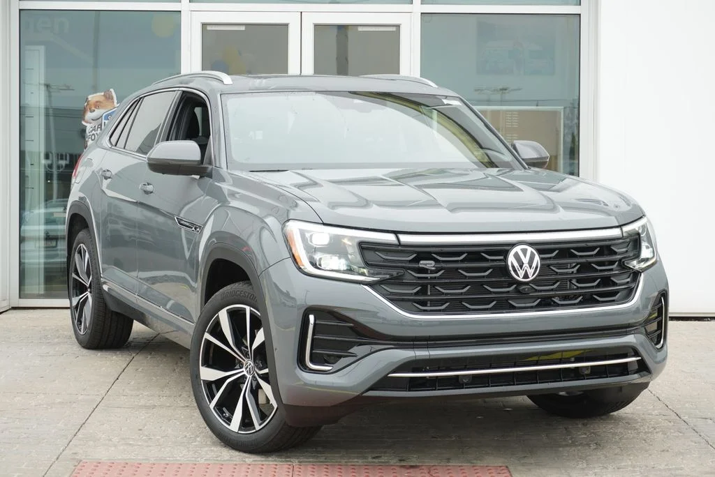 New 2026 Gray Volkswagen 2.0T SEL Premium R-Line image 4