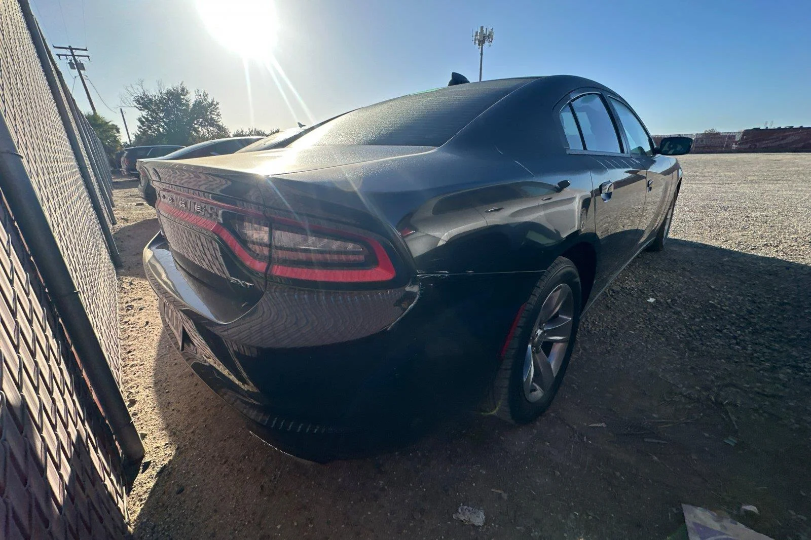 Used 2016 Pitch Black Clearcoat Dodge SXT image 5