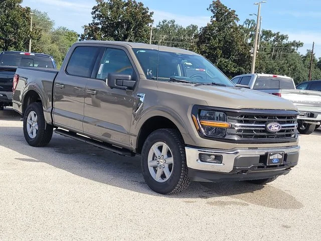 New 2026 Gray Ford XLT image 3