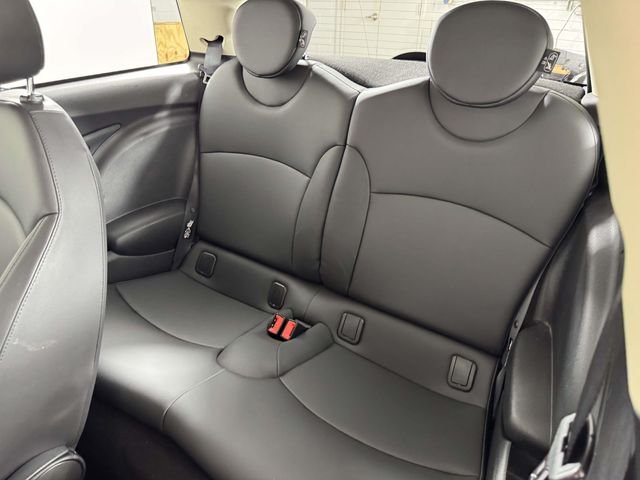 Used 2011 Chili Red MINI Base image 31