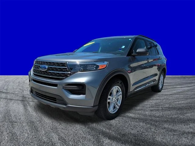 Used 2023 Gray Metallic Ford XLT image 8
