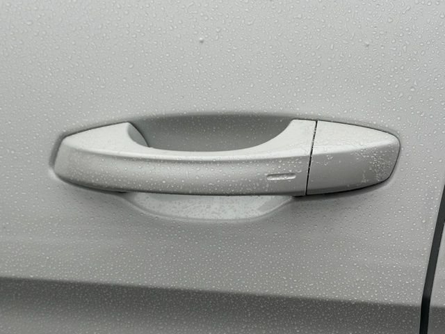 New 2026 Opal White Pearl Volkswagen 2.0T SE w/Technology image 13