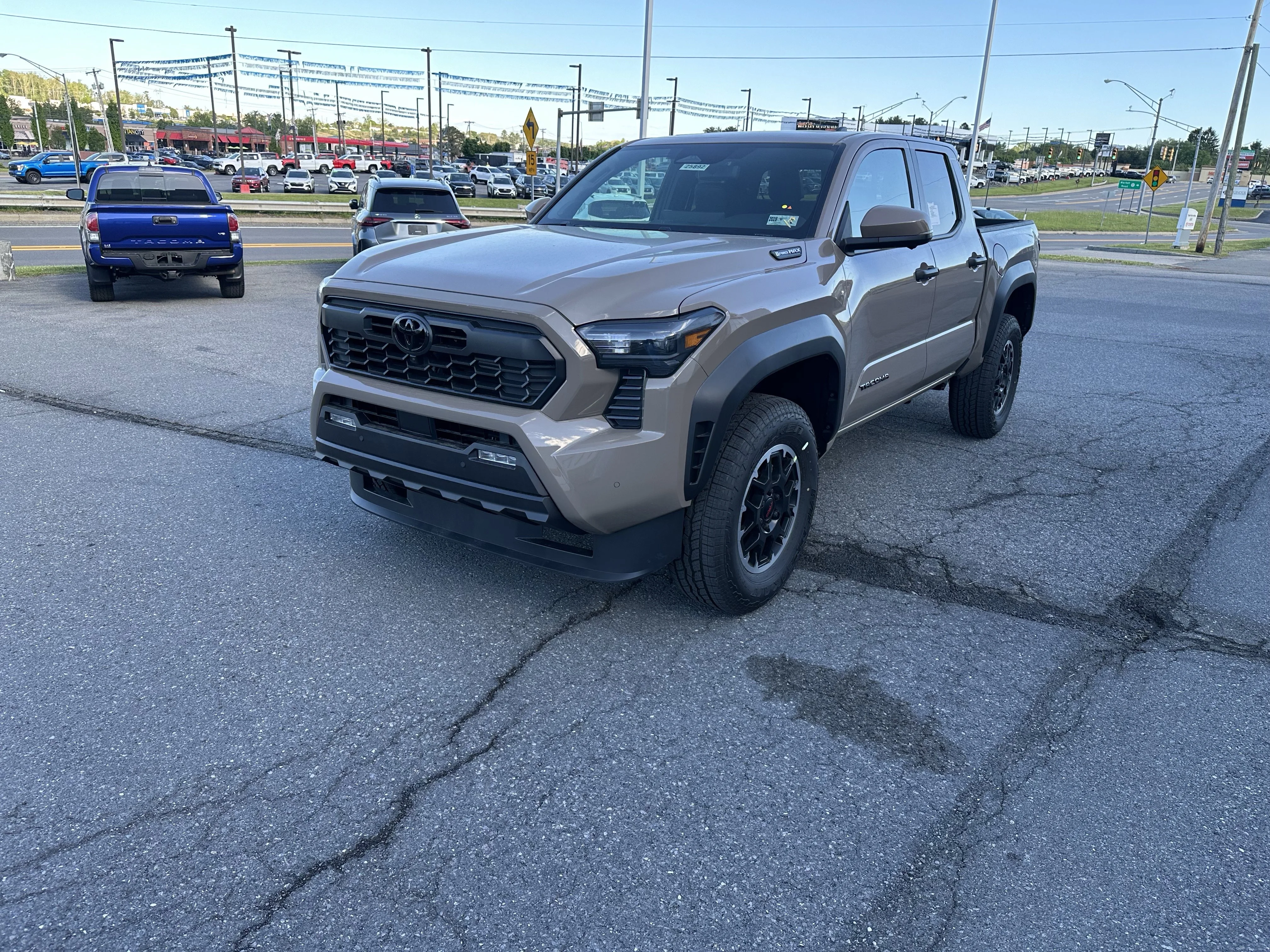 2026 Toyota Tacoma TRD Off Road - Photo 7