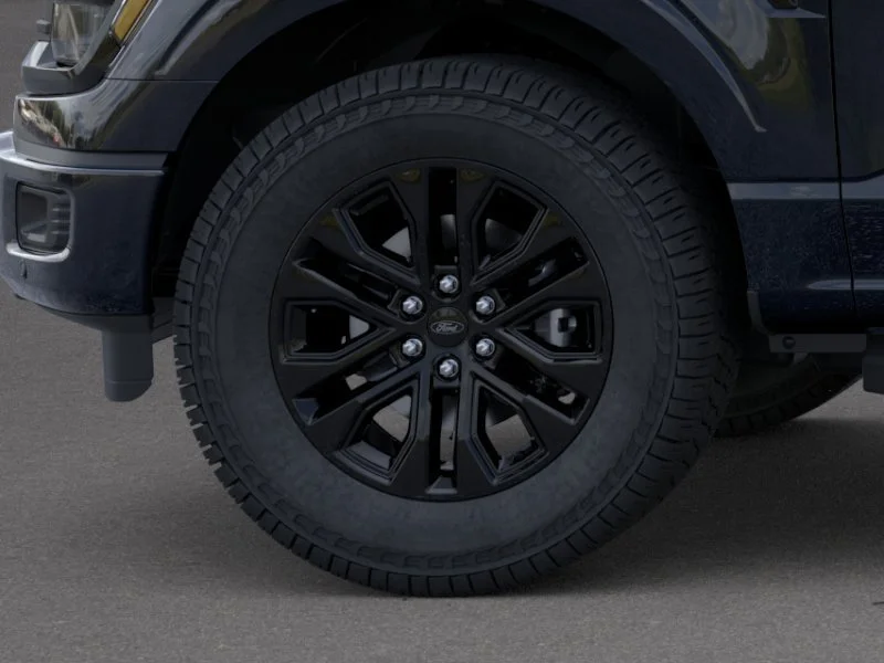 New 2026 Agate Black Metallic Ford XLT image 19