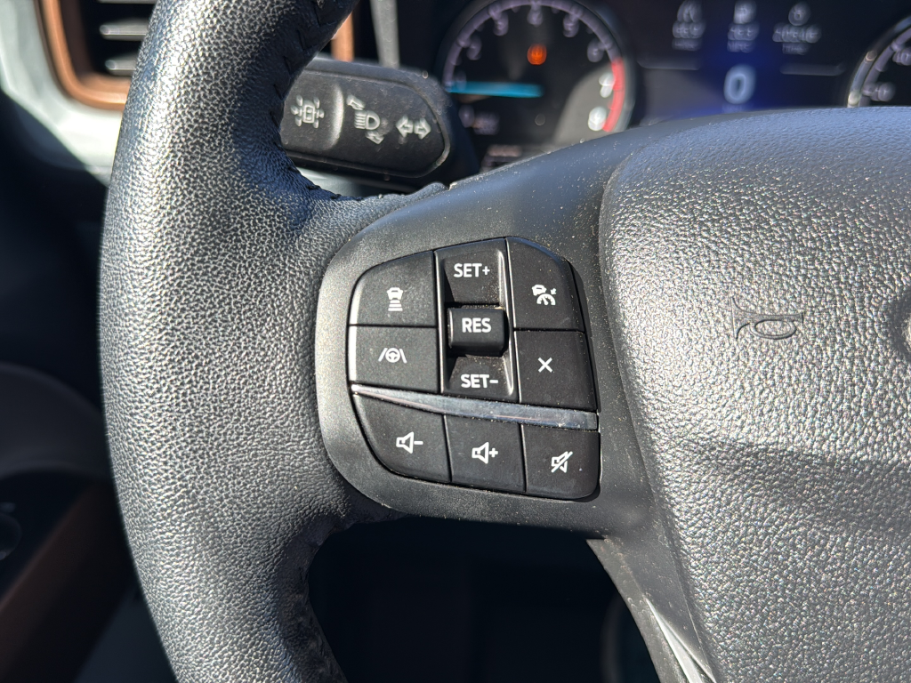 Used 2022 Red Ford Lariat image 22