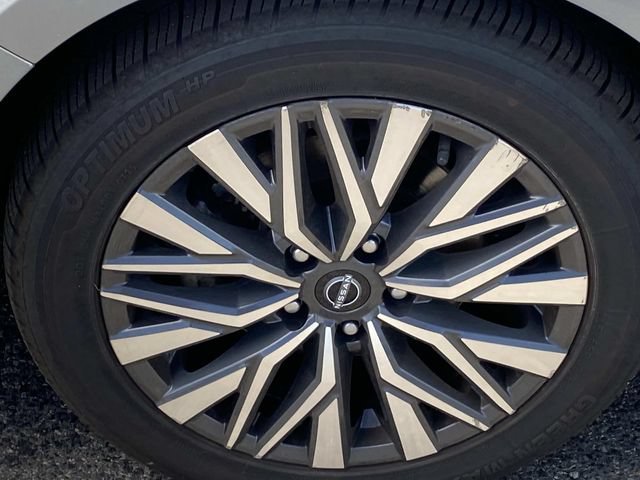 Used 2024 Brilliant Silver Metallic Nissan 2.5 SV image 29
