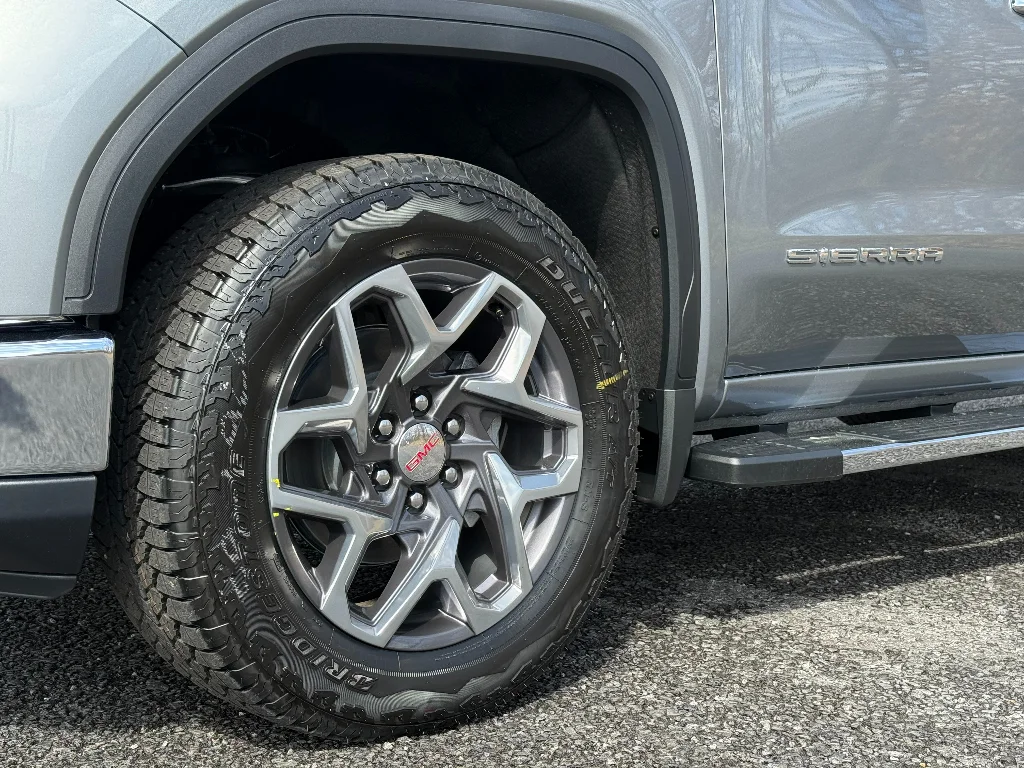 2026 GMC Sierra 1500 SLT - Photo 17