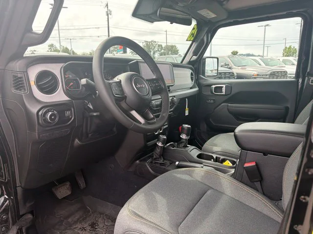2025 Jeep Wrangler 4-Door Sport S - Photo 19