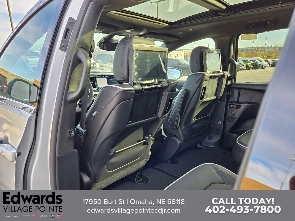 2026 Chrysler Pacifica Limited - Photo 25