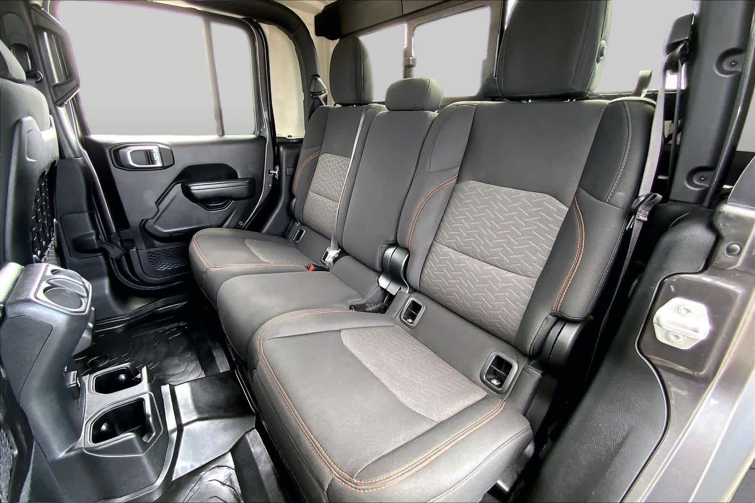 Used 2022 Granite Crystal Metallic Clearcoat Jeep Mojave image 20