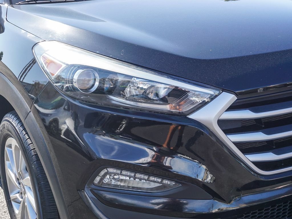 Used 2018 Black Hyundai SEL image 11