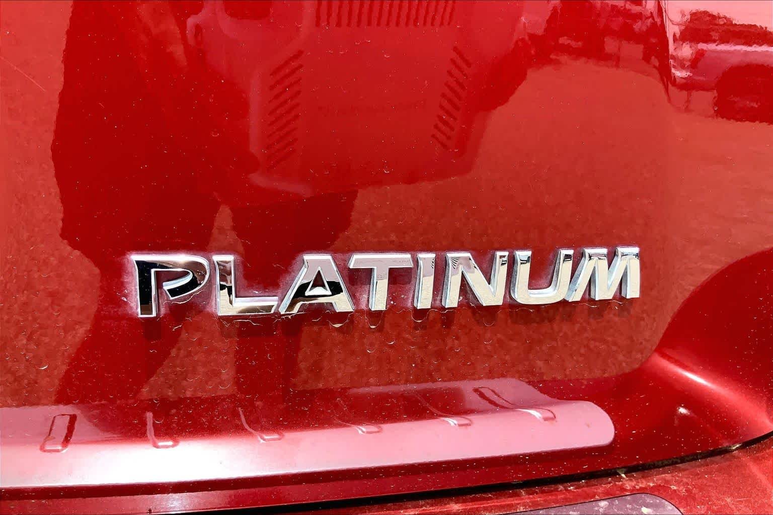 Used 2017 Cayenne Red Metallic Nissan Platinum image 10