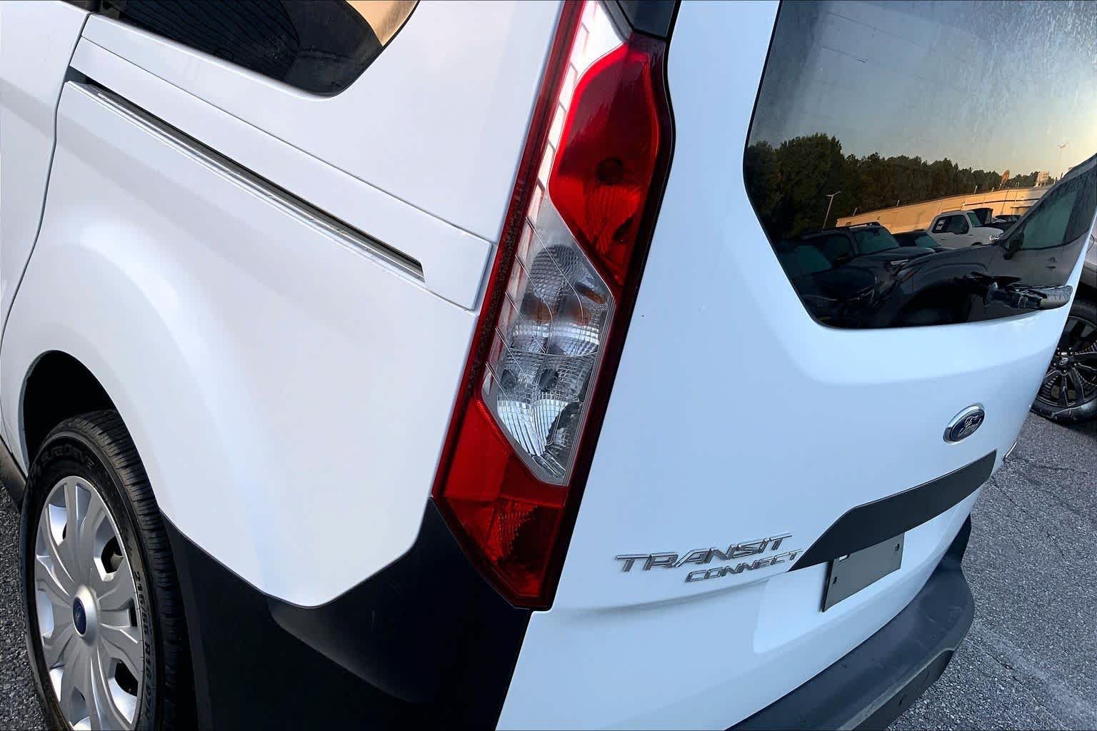 Used 2020 Frozen White Ford XL image 27