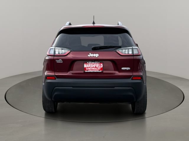 Used 2019  Jeep Latitude image 8