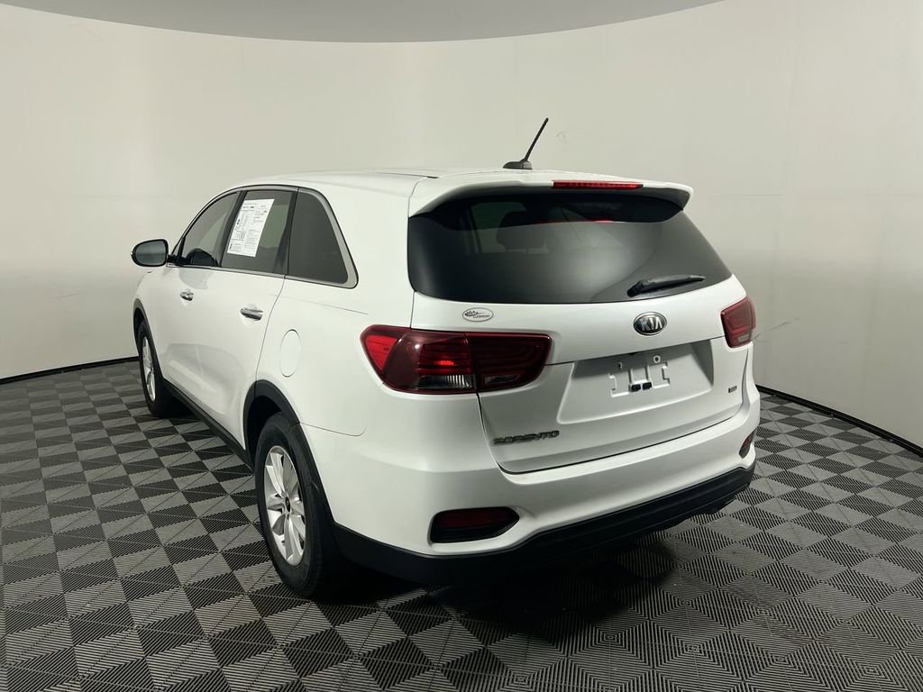Used 2019 White Kia LX image 5