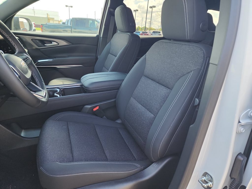 2026 Chevrolet Traverse LT - Photo 11