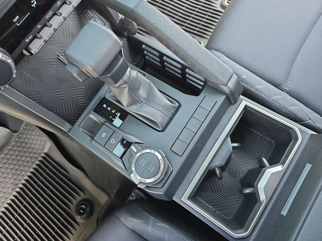 2025 Toyota Tacoma SR5 - Photo 25