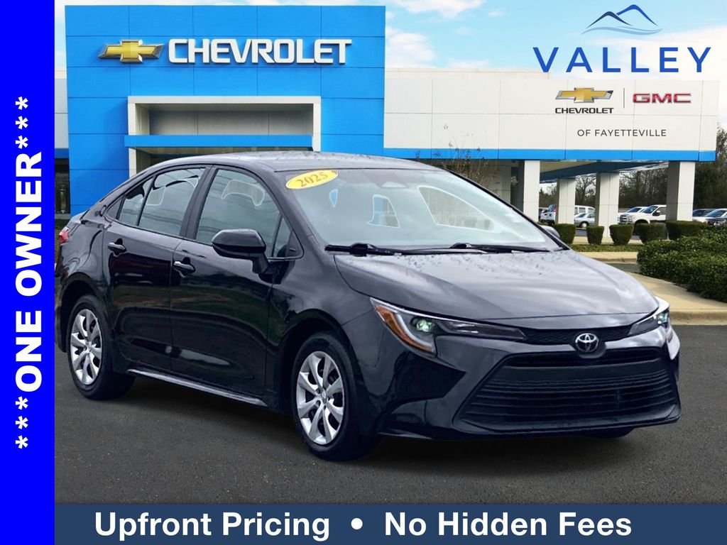 2025 Toyota Corolla LE CVT's photo