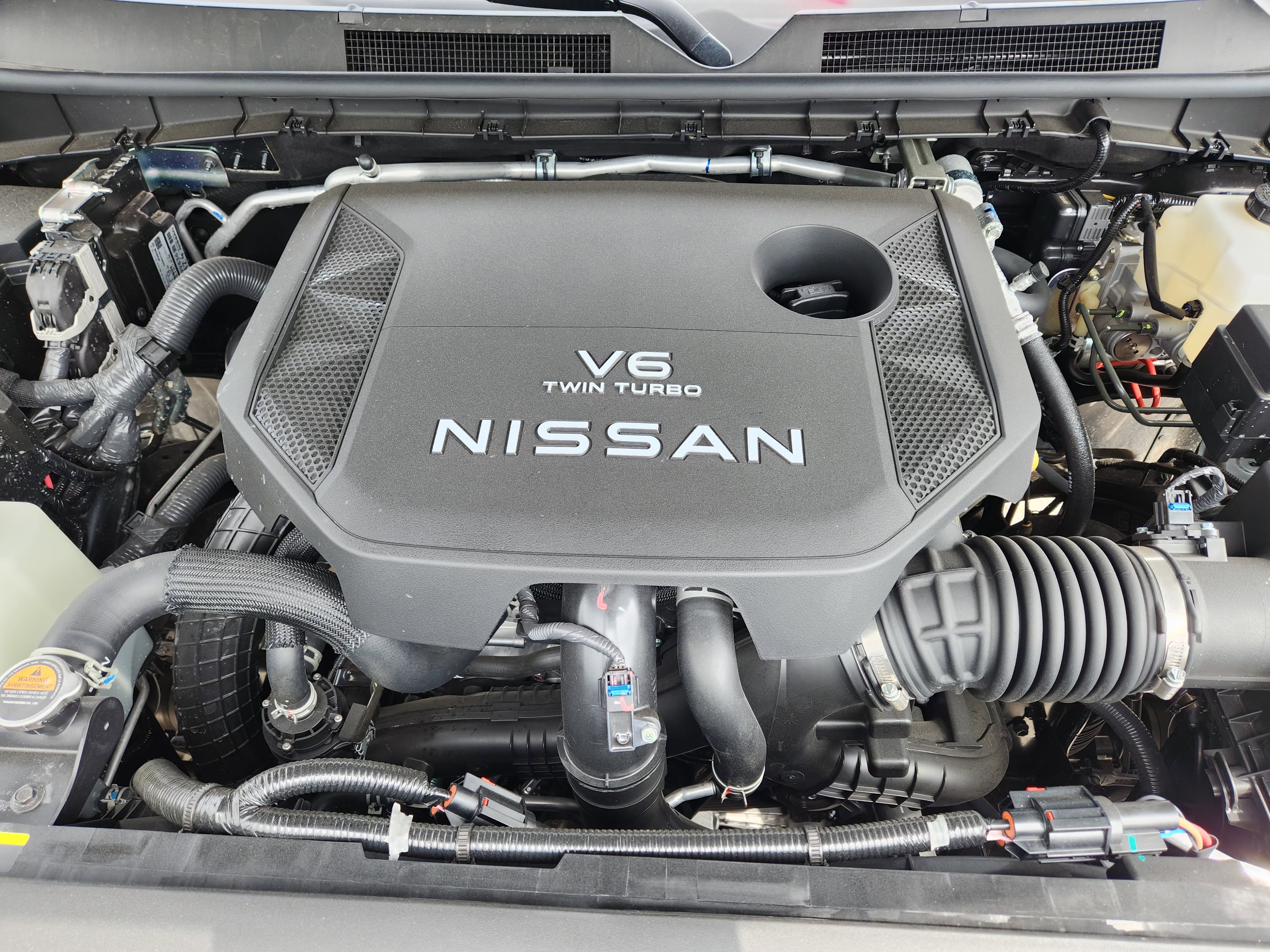 New 2026 Alpine Metallic / Super Black Two-tone Nissan PRO-4X® image 34