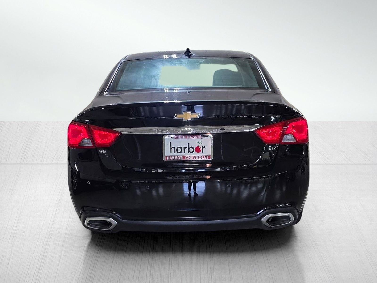 Used 2015 Black Chevrolet LTZ image 6