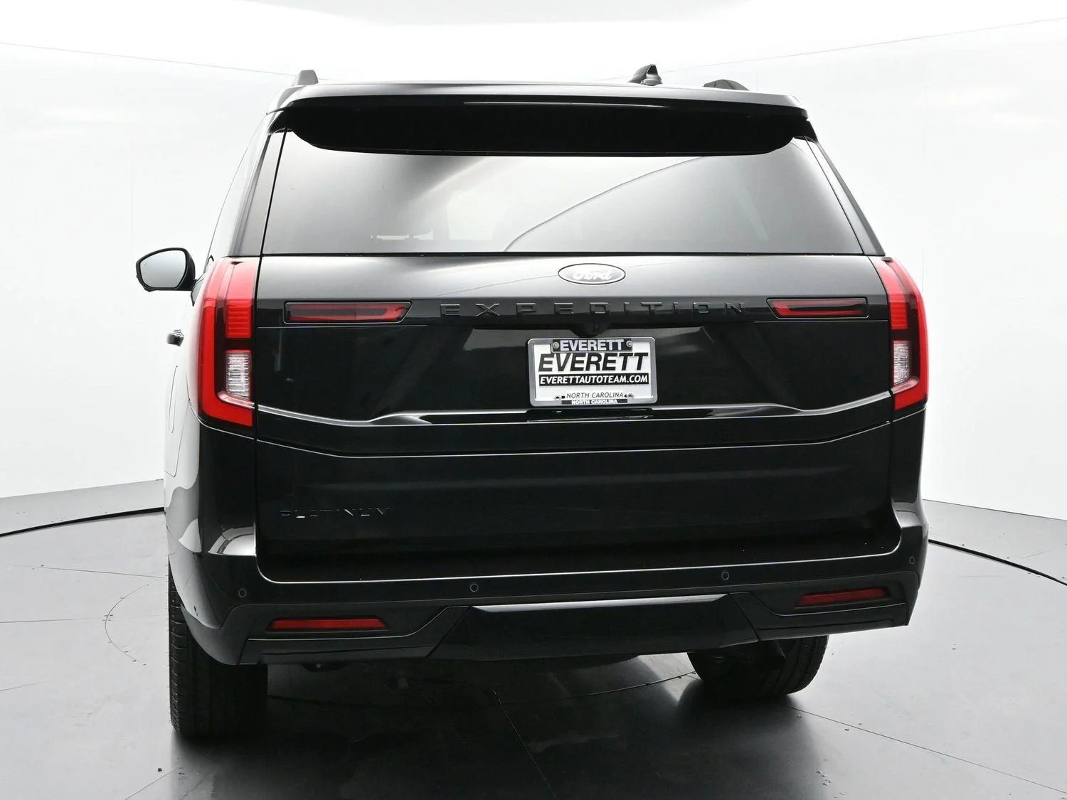 Used 2025 Black Ford Platinum image 6