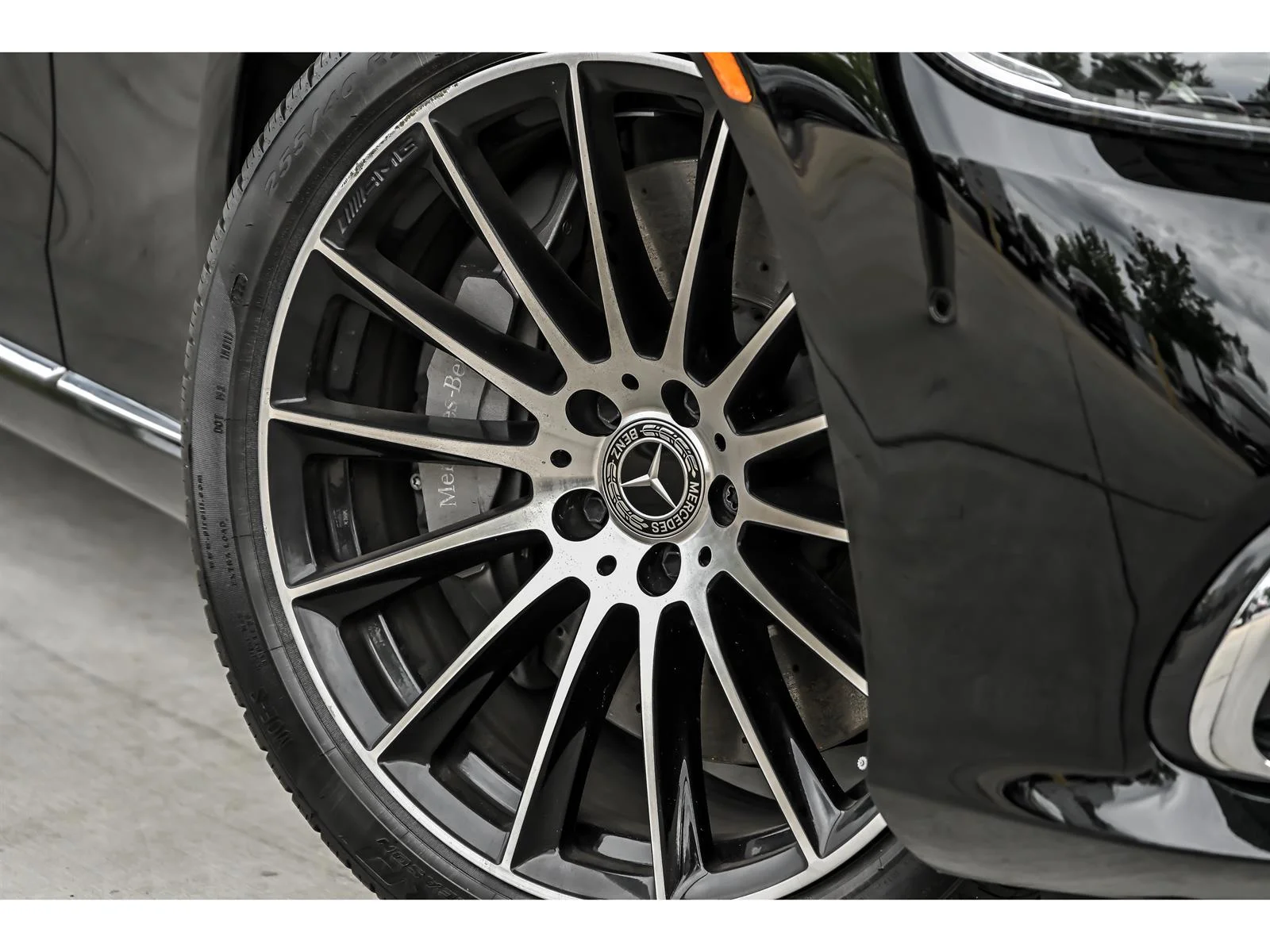 Used 2023 Black Mercedes-Benz S 580 4MATIC® image 3