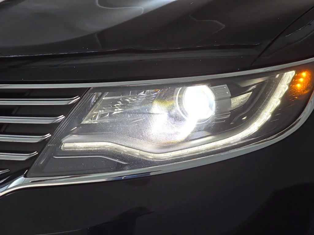 Used 2016 Black Lincoln Reserve image 32