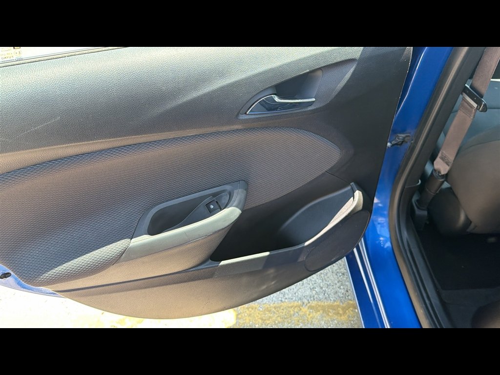 Used 2017 Kinetic Blue Metallic Chevrolet LT image 22