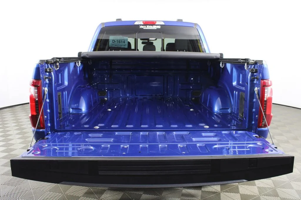 Used 2024 Blue Ford XLT image 7