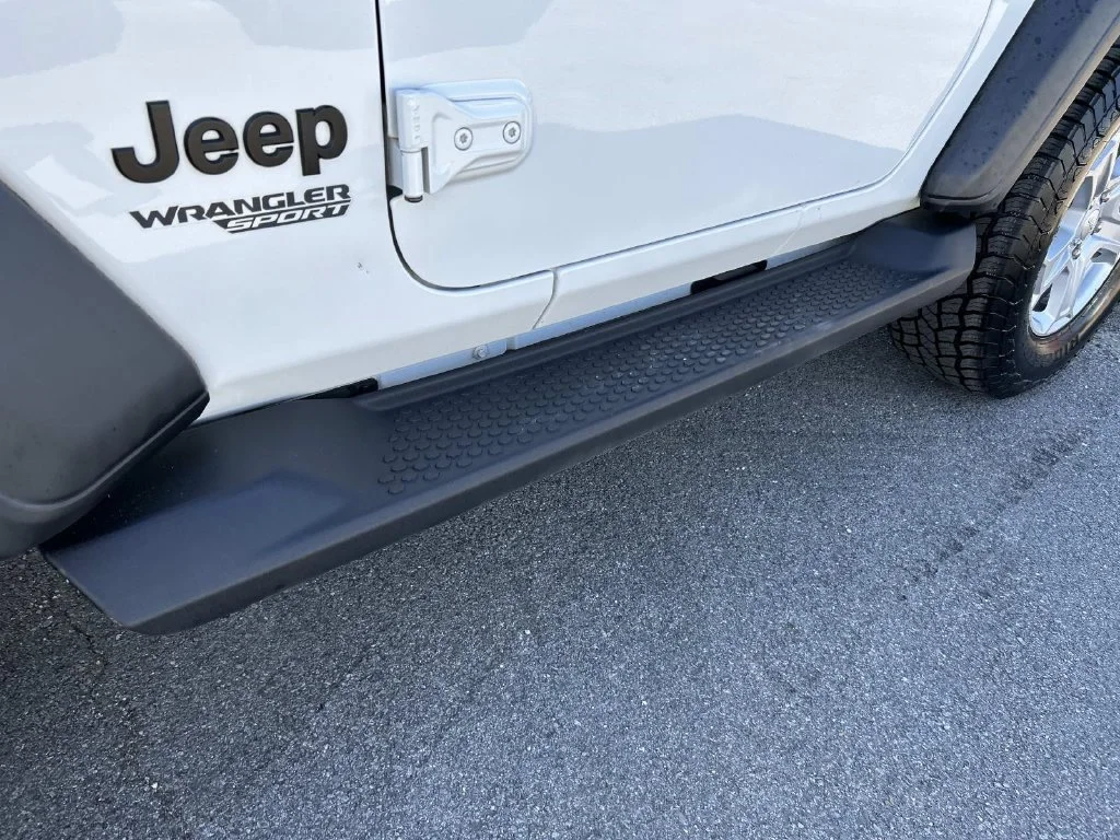 Used 2021 White Jeep Sport S image 33