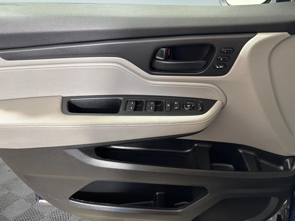 2023 Honda Odyssey EX-L - Photo 20