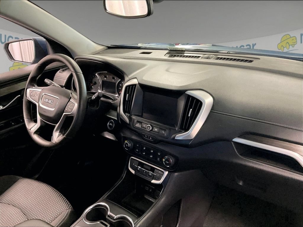 Used 2024 Downpour Metallic GMC SLE image 14