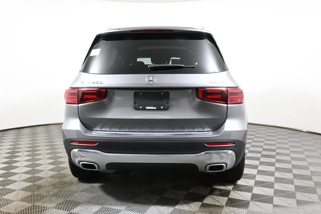 Used 2026 Gray Mercedes-Benz GLB 250 image 17