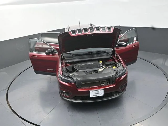 Used 2022 Red Jeep Latitude Lux image 31