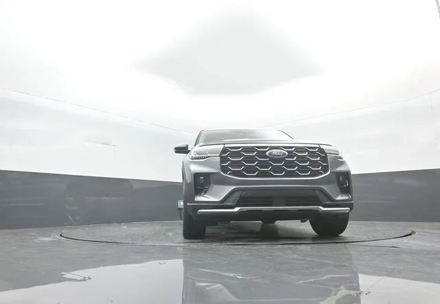 New 2026 Gray Ford Platinum image 30