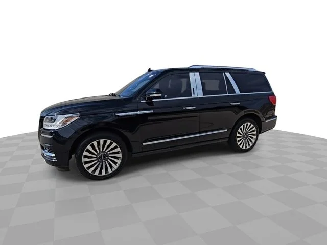 Used 2018 Black Velvet Lincoln Reserve image 4