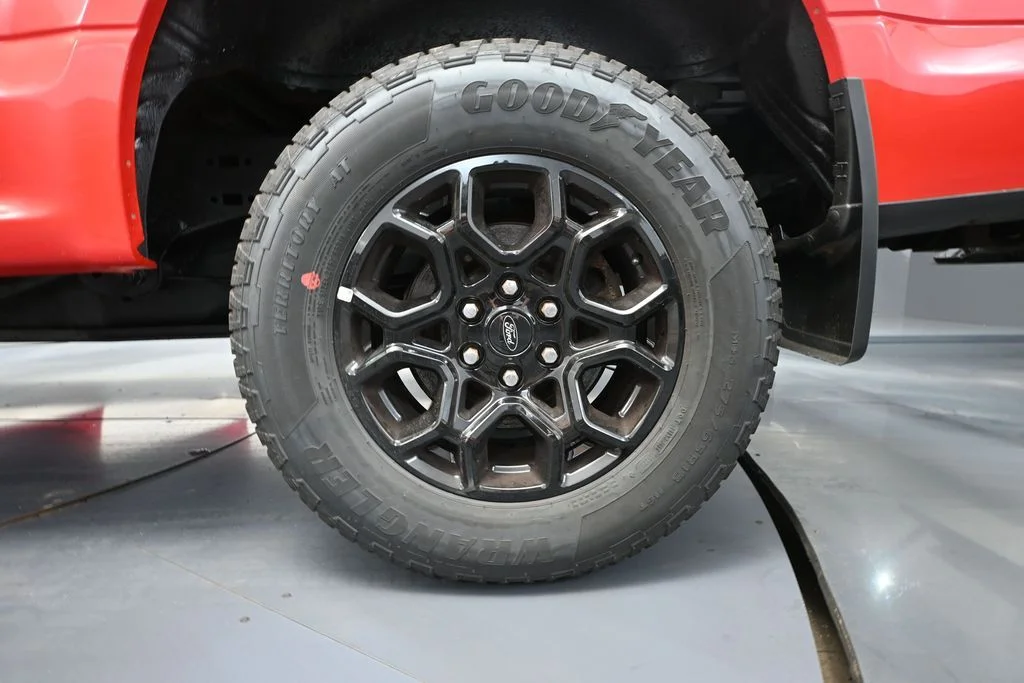 Used 2020 Red Ford XLT image 9