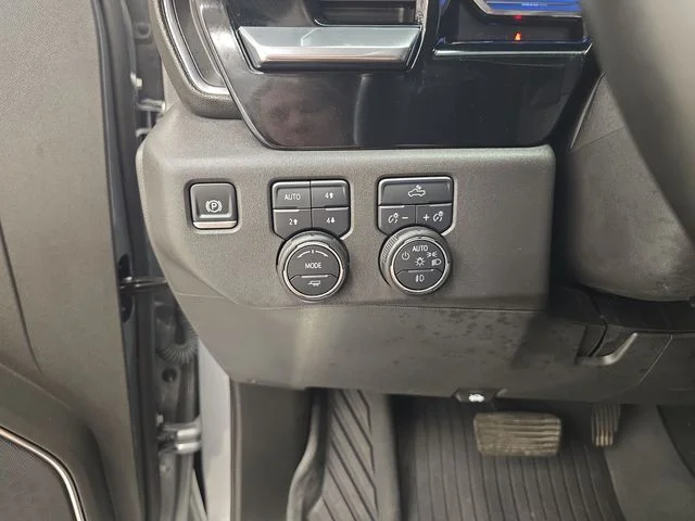 Used 2025 Sterling Gray Metallic Chevrolet LT Trail Boss image 33