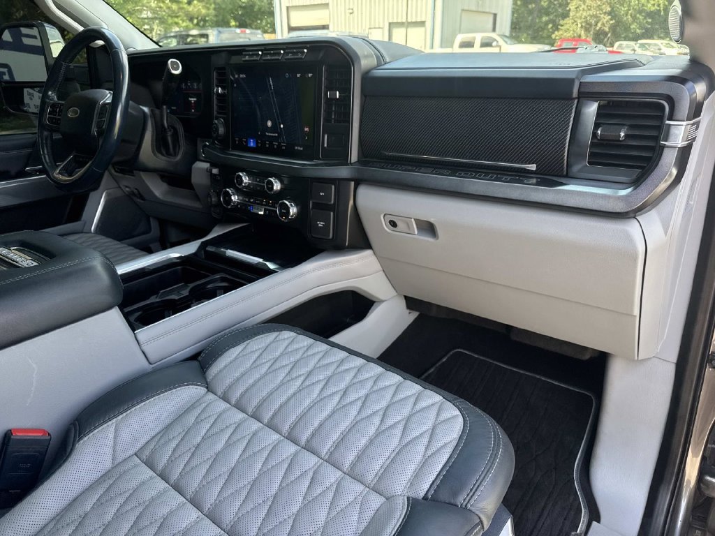 Used 2024 Gray Ford Limited image 30