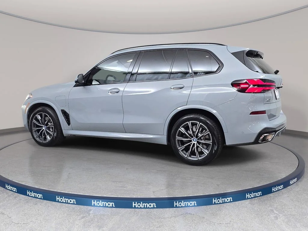 Used 2024 Brooklyn Gray Metallic BMW xDrive50e image 7