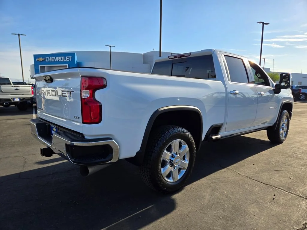 Used 2020 SUMMIT WHITE Chevrolet LTZ image 6