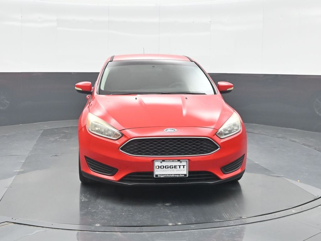 Used 2016 Red Ford SE image 5