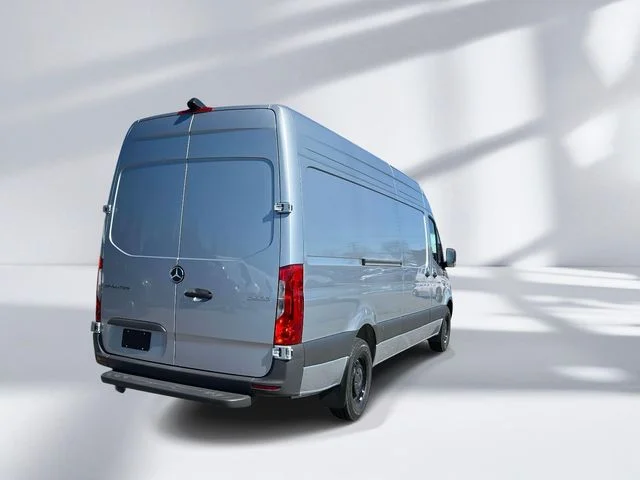 New 2026 Hightech Silver Mercedes-Benz Cargo 170 WB image 7