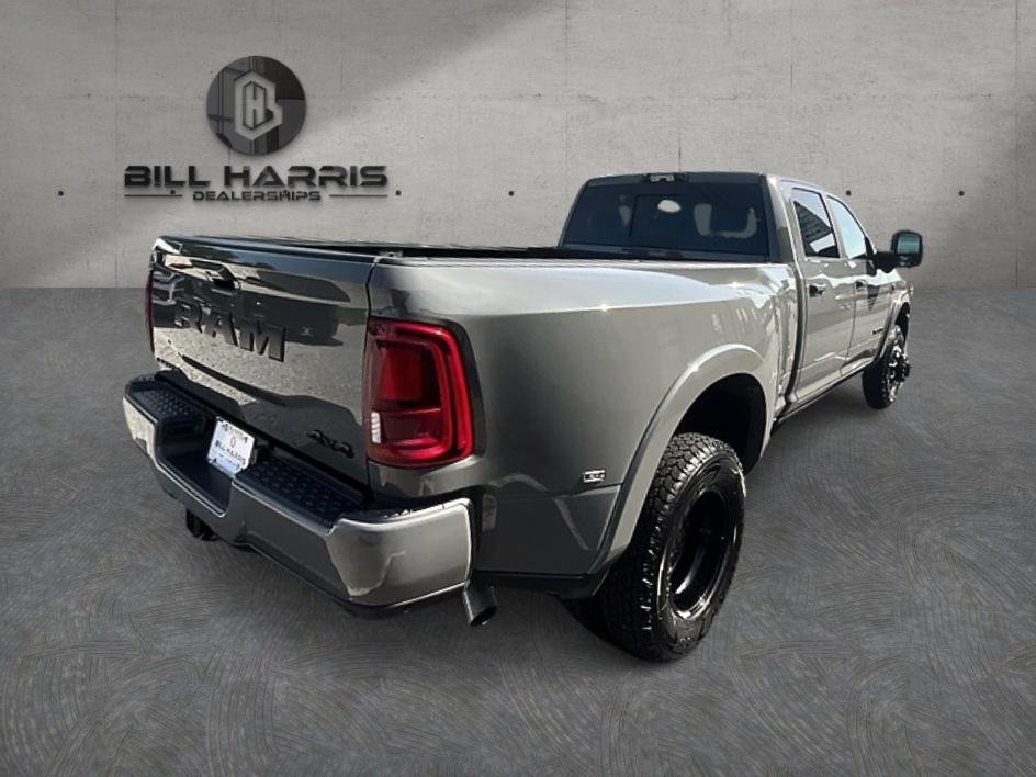 New 2027 Ceramic Gray Clear-Coat Exterior Paint RAM Limited image 5