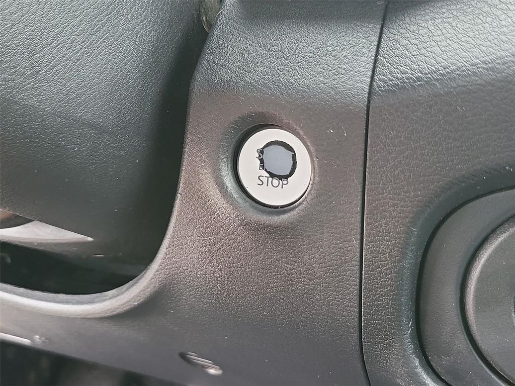 2022 Nissan Frontier SV - Photo 9