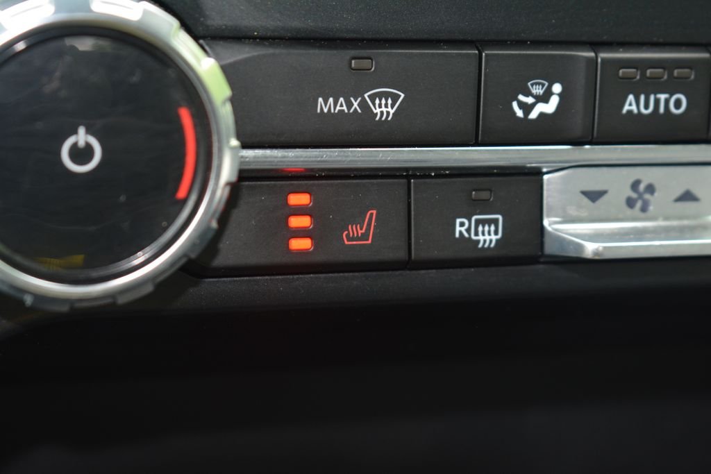 Used 2023 Gray Ford XLT image 19