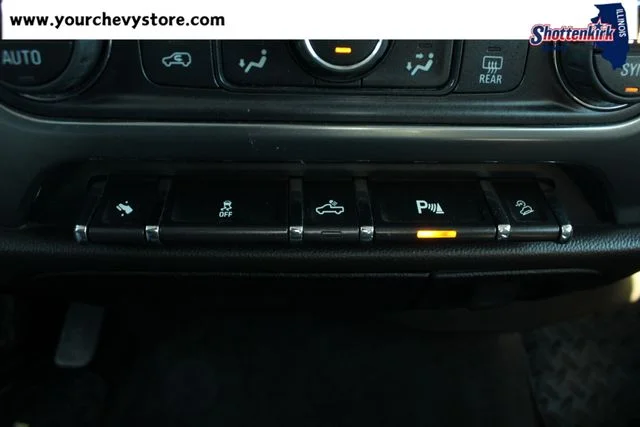Used 2014 Silver Chevrolet LT image 30